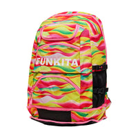 Sac à dos de natation ergonomique avec compartiments multiples et sangles rembourrées pour équipement aquatique.